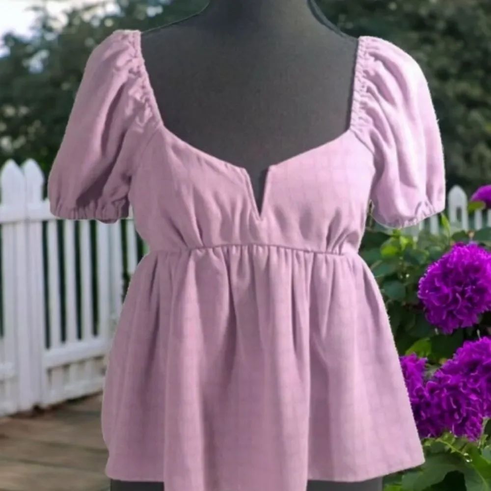 honey & sparkle Lavender Puff Sleeve Smocked Back Top Size Small